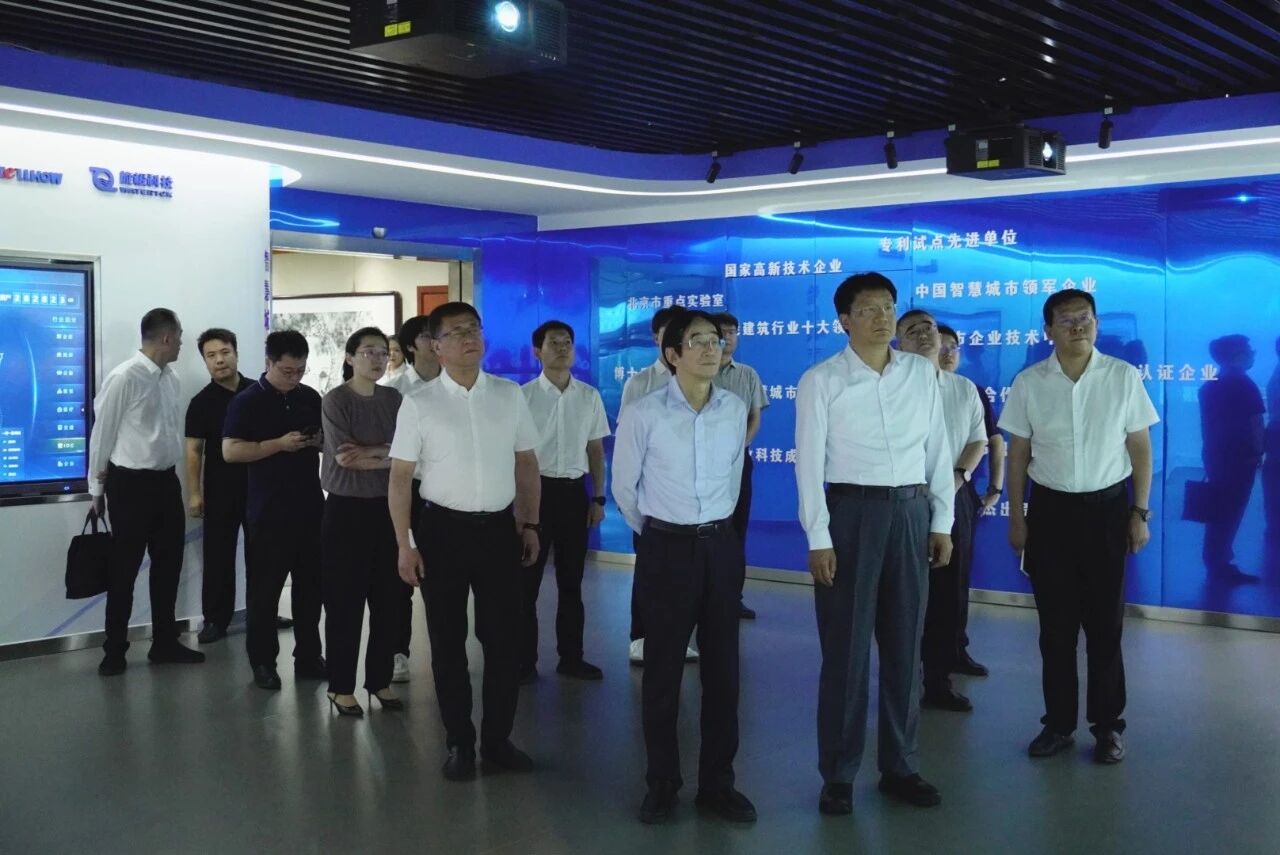 南昌市委副书记、市长高世文调研 不朽情缘官网—以AI赋能韧性城市建设情况